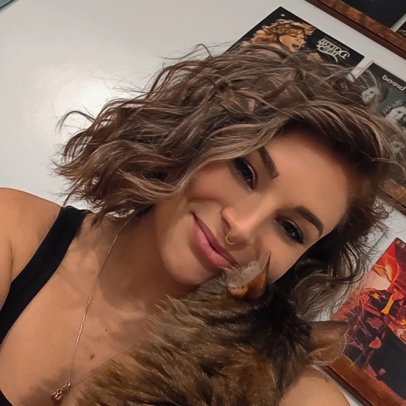 Meet your Posher, Chelsea - Picture 1 of 1